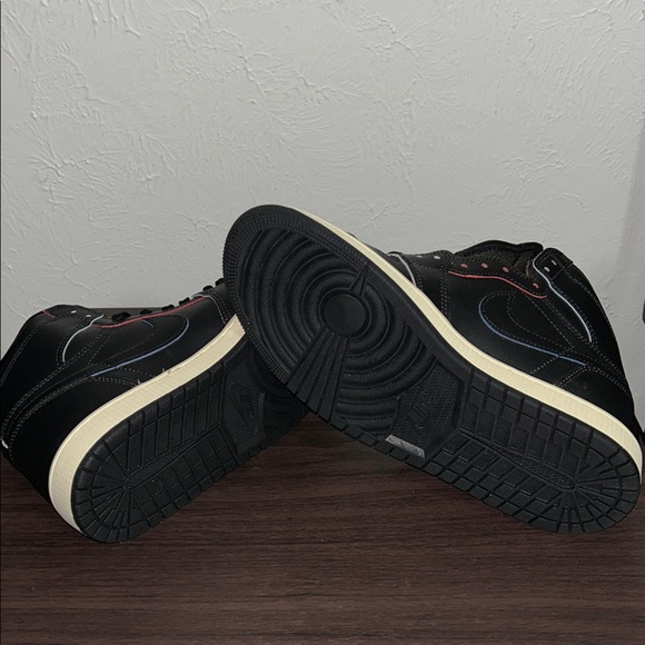 Air Jordan 1 High Retro OG - Picture 6 of 6